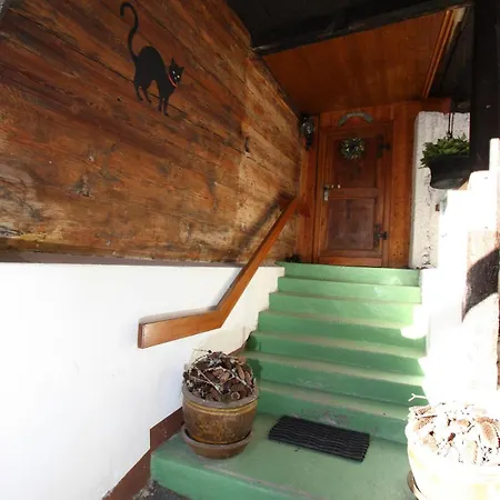 Heimatkunst 1 Lucia * Leukerbad