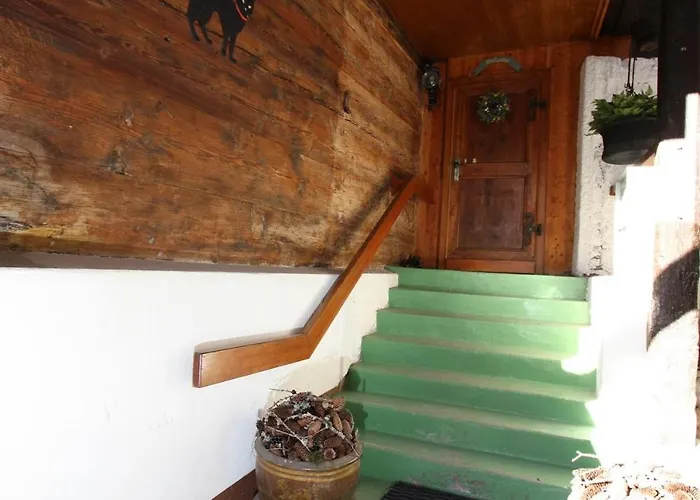 Heimatkunst 1 Lucia * لوكباد