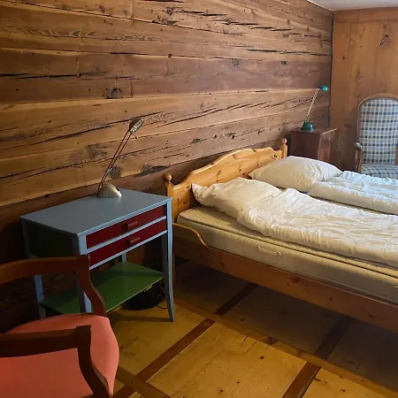 Heimatkunst 1 Lucia * Leukerbad